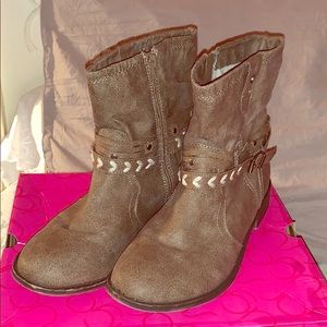 Taupe fabric boots